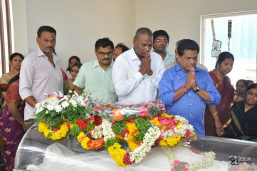 Celebs Pay Condolences to C Narayana Reddy